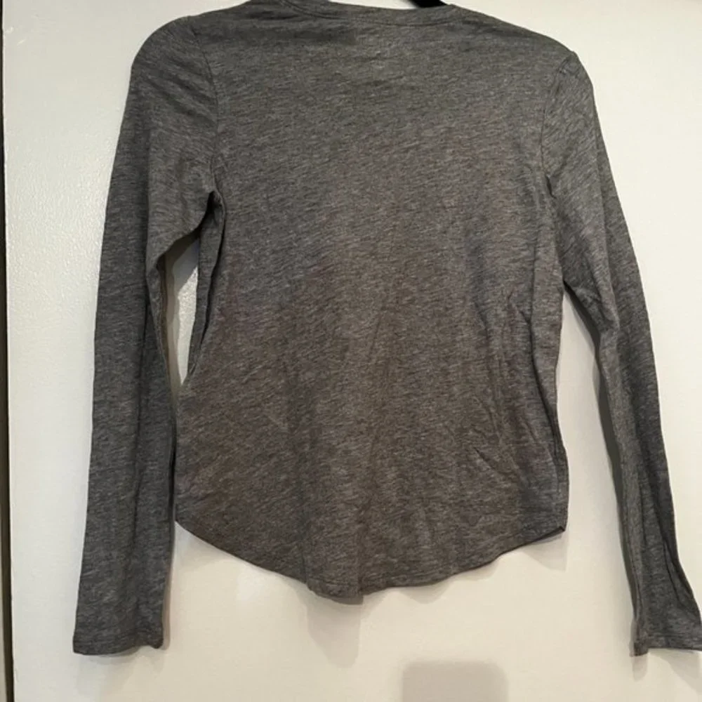 abercrombie‎ kids long-sleeved gray t-shirt / nwt / Size 11/12